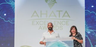 Landado legendario local Deaxo Croes a inspira durante “AHATA Excellence Awards 2024”