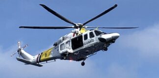 Wardacosta ta evacua persona for di barco crucero