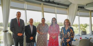 Minister Maduro ta gradici Embahadora di Colombia pa Reino Hulandes y Consul di Colombia na Aruba pa e bunita intercambio cultural