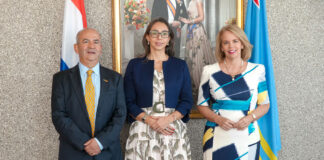 Embahadora di Colombia na Hulanda a reuni cu Prome Minister: Aruba pronto por importa carni di Colombia