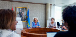 Prome Minister a reuni cu delegacion di IMF ta na aruba den cuadro di normanan financiero