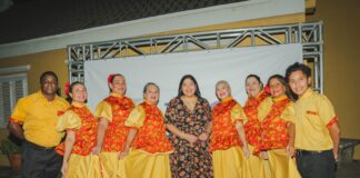 Minister Maduro di Cultura a honra varios tocado di cah’i orgel riba Dia di Musico