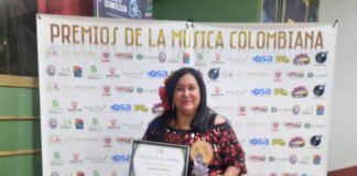 Glenda Zavala galardona den Premios Musica Colombiana na Barranquilla