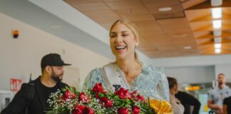 Gobierno a reconoce Miss Universe Aruba Anouk Eman como embahadora di bon boluntad di Aruba