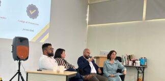 (DMH) a bolbe ekipa 41 Supervisor di Codigo y Trainers CdP durante nan dia di Recapacitacion