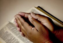 Bo ta papia di Dios, pero bo no ta den e Iglesia di salbacion cu Cristo-Hesus a lanta na Jerusalem 2000 aña pasa