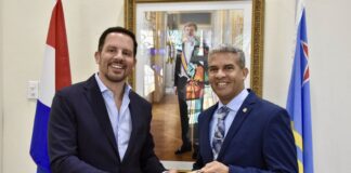 Miguel Mansur (Accion21) ta entrega ley pa legalisa ‘soft drugs’