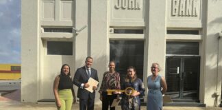 Stichting Monumentenfonds Aruba, Aruba Bank y Minister Wever ta tuma e prome paso pa restauracion di e edificio di John G. Eman