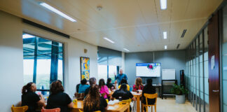 Aruba Bank a celebra aprecio pa su empleadonan cu tema “You Inspire Me”