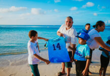 Aruba Bank a sostene Blue Marlins cu sponsorship di uniform