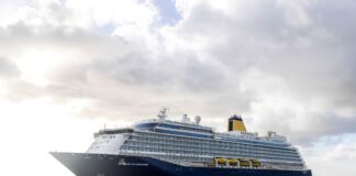 Spirit of Discovery ta haci bishita historico na Aruba: ’Barco Crucero luhoso Spirit of Discovery, opera pa Saga Cruises, a haci su bishita inaugural’