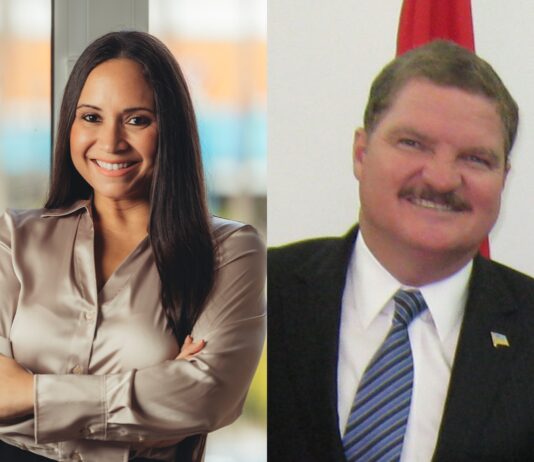 Editorial: HIPOCRESIA RIBA STATUS APARTE: Cu ki cara Mike y Gerlien ta celebra, mientras nan ta entrega nos autonomia?