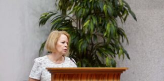 Lider di Partido MEP: Tin hopi preocupacion na Aruba y Hulanda pa un mal maneho financiero na man di Mike Eman un biaha mas