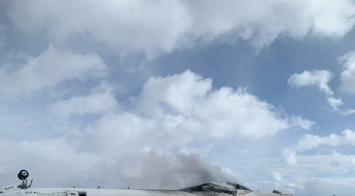 Avion di Delta ta aterisa di emergencia na Toronto y ta bolter rib’e pista cu sneeuw