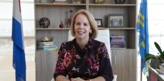 Gabinete Wever Croes como gobierno demisionario lo sigui atende tur tema coriente y cu no por tarda