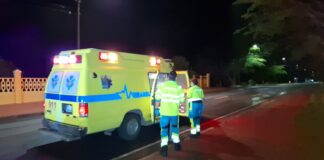 Homber haya den auto tur mal golpia na un bar na Noord