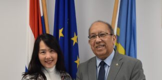 Embahadora di Panama a bishita Minister Thijsen