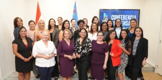 Riba invitacion di Prome Minister: Miembronan di e organisacion Women Empowering Women (WOW) a bishita Bestuurskantoor