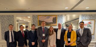 Minister Geoffrey Wever ta bishita banconan internacional na Washington D.C