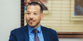 Parlamentario Rocco Tjon: Minister Wever mester indica unda e ta para pa cu screening di sr. de Meza