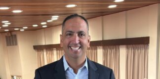 Parlamentario Dangui Oduber: A manda varios pregunta pa minister Cicilia: Kier sa si ta dobla pa Schiphol y ta bolbe laga nos profesionalnan local cay