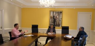 Minister Wever reuni cu CBS y Departamento di Finansa riba definicion di “sector colectivo”