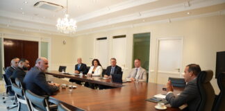 Minister Geoffrey Wever a reuni cu Camara di Comercio riba temanan clave pa economia