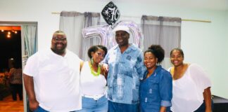 Roberto Bryson a celebra su 70 aña cu alegria y bon ambiente