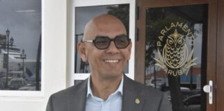 Otmar Oduber di PPA: E forma anti democratico y inconstitucional cu kier silencia fraccion di PPA den parlamento no lo duna resultado