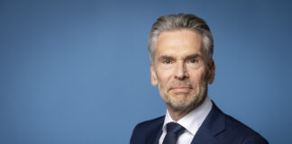 Prome minister Schoof ta bishita parti Caribense di Reino