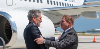 Lo reuni cu Gabinete AVP-Futuro: Prome Minister Mike Eman a duna Prome Minister Dick Schoof un caluroso bonbini