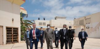 Bishita ta lanta preocupacion serio riba estado di e instituto: Premier Hulandes Dick Schoof y Minister di Husticia mr. drs. Arthur Dowers a bishita Centro Coreccional Aruba