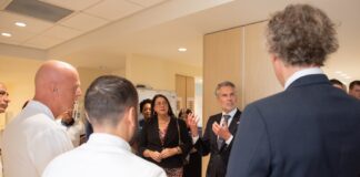 Un paso firme pa fortifica cuido medico na Aruba: Minister di Salud Publico drs. Mervin Wyatt-Ras y Prome Minister di Hulanda Dick Schoof a bishita Hospital Horacio Oduber