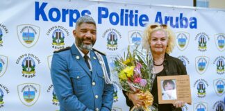 Despues di 22 aña comisario di Polis: Cuerpo Policial a despedi di Trudy Hassell