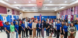 Minister Wendrick Cicilia impresiona cu pasion y preparacion di studiantenan di EPI