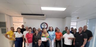 Minister di Salud Publico a cera conoci cu SVb