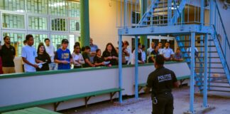 Hopi hoben tabata interesa den e anochi di informacion