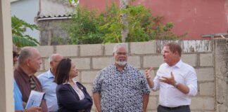 Prome Minister Eman a propone scol di musica den Semeleerstraat pa yuda e hobennan y comunidad