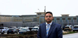 Parlamentario John Hart: “Infrastructura, personal y resocialisacion na KIA mester atencion inmediato”