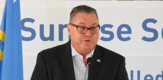 Acusacion di abuso sexual contra man drechi di Mike Eman: y alaves presidente di Utilities y RDA