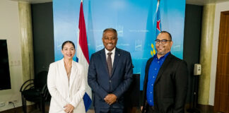 Minister di Husticia ta trahando riba renobacion operacional pa garantisa derecho di existencia di Aruparking