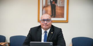 Parlamentario Edgard Vrolijk: 100 dia di gobernacion y ni Fo ni La