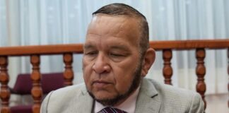 Parlamentario Endy Croes: Un hoben di 4 pensioen y 74 aña pa Minister: Otami y Heyliger a vota “VOOR” pa Baba Herde bira Minister y a laga San Nicolas cay manera patia Berde