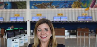 Jennifer Arends-Reyes kier sa mas tocante e futuro di Aruba Airport Authority bou di MOU nobo cu Royal Schiphol Group