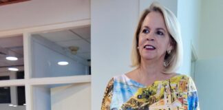 Na momento cu a bandona gobierno; Gabinete Wever-Croes a laga tur cos cla pa gobierno por inverti den enseñansa