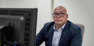 Parlamentario Edgard Vrolijk: Gabinete FUTURO /AVP ta e Robin Hood pa e rico