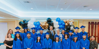 Minister Gerlien Croes ta felicita graduadonan honra na “Best Student Award Event 2025” di Women’s Club of Aruba