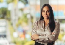 MASCARADA A CAY: Gerlien Croes y su gañamento di “gasto” pa nombra minister na Den Haag