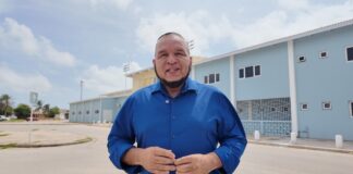 Parlamentario Endy Croes: Serefina den Jet Gerlien ta gaña atrobe: Segun Gerlien renobacion di Stadion GPT Dakota tabata calcula na 2.5 miyon