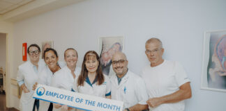 Un colega dedica y cu amor pa su trabou: HOH su empleado di luna di juli ta Jean Bruges